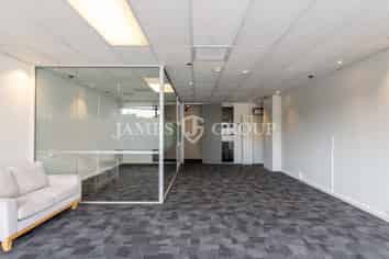 TIDY EPSOM OFFICE WITH MEETING ROOM
