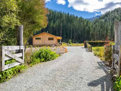 61 Matiri West Bank Road, Murchison