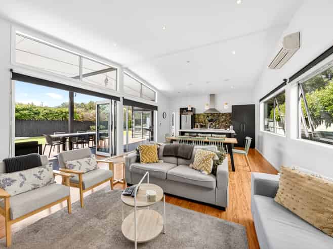 15 Esther Street, Martinborough