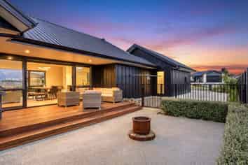 28 Harakeke Drive, Wharewaka