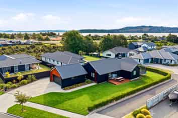 28 Harakeke Drive, Wharewaka