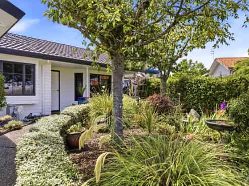 2/35 The Grove, Nukuhau