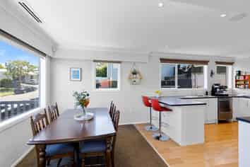 76 Major Drive, Kelson