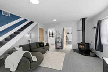 1/26 Outram Grove, Kelson