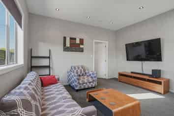 43 Bradshaw Street, South Dunedin