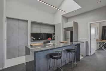 43 Bradshaw Street, South Dunedin