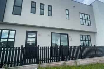 4 Lemon Tree Lane, Flat Bush