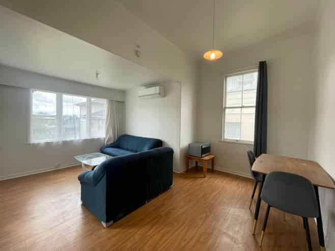 2/1125 New North Road, Mount Albert