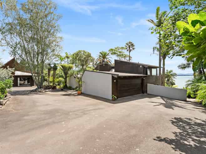 313 Pahoia Road, Whakamarama