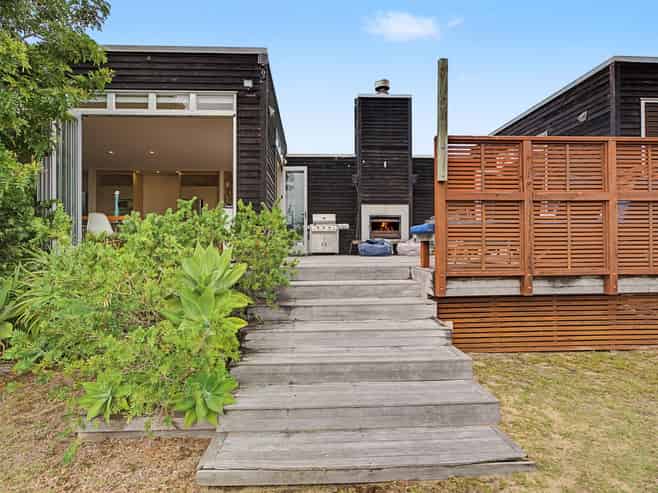 3 Ajax Head, Pauanui