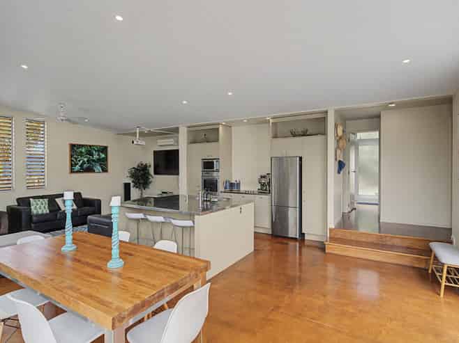 3 Ajax Head, Pauanui