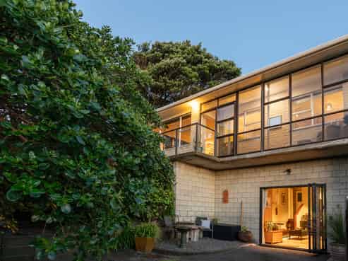 5/27 Beach Road, Paekakariki