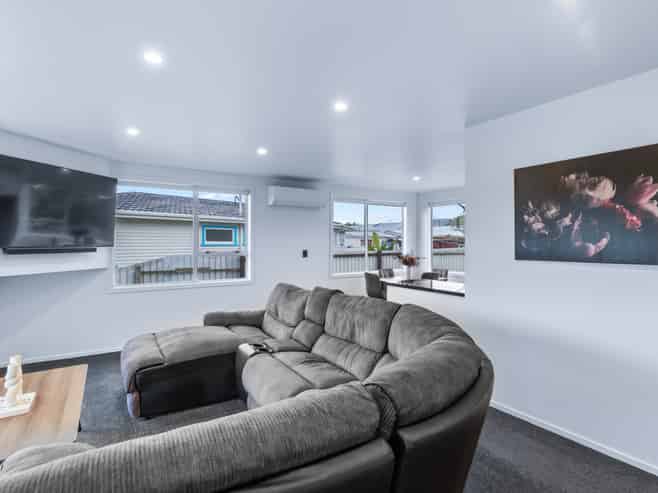 25 Solway Street, Levin