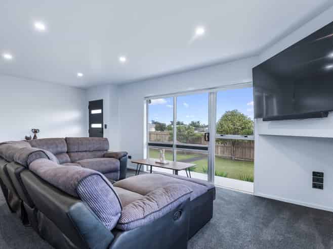 25 Solway Street, Levin