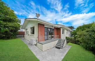 1/68 West Coast Road, Glen Eden