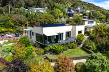 29 Thornicroft Road, Waitati