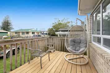 2/33F Springs Road, Parakai