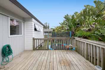 2/33F Springs Road, Parakai