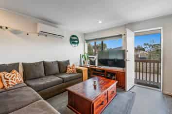 2/33F Springs Road, Parakai