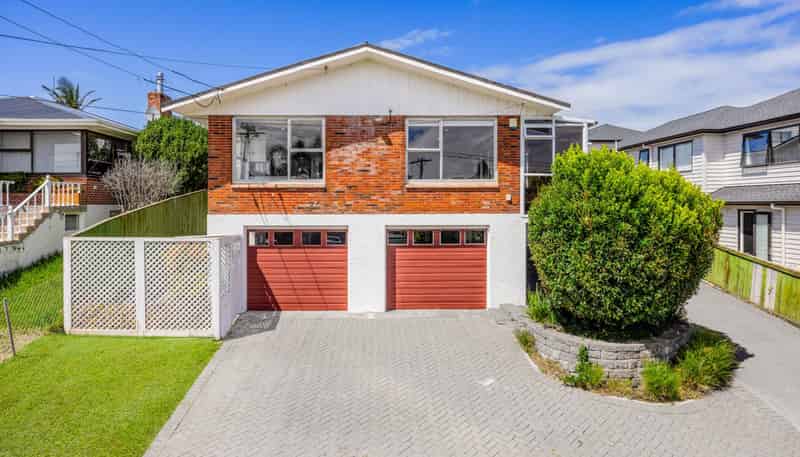 14 Gregory Place, Hillsborough