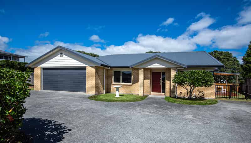 6 Ishtar Place, One Tree Point