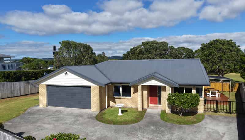 6 Ishtar Place, One Tree Point