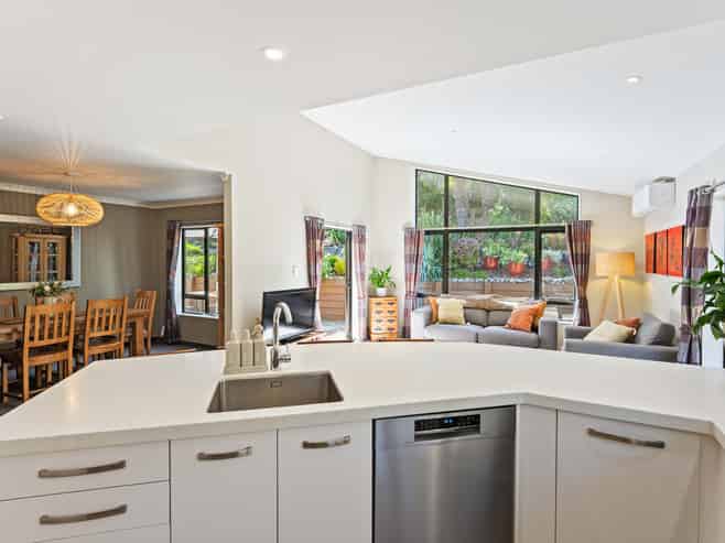 5 Quadrant Heights, Paraparaumu