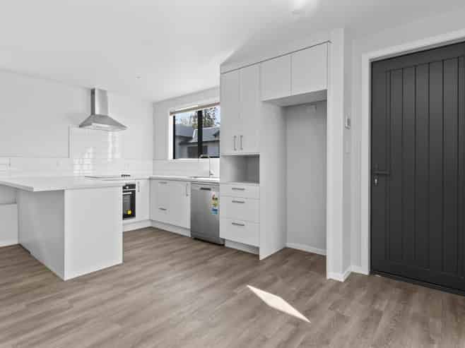 2/55 Mahoe Street, Melville