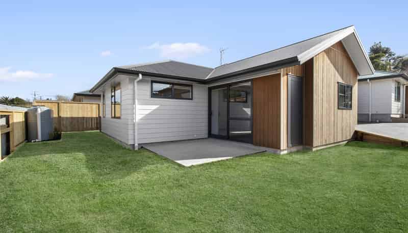 2/55 Mahoe Street, Melville