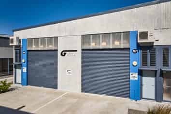 Unique Showroom/Office Offering