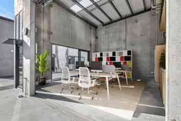 Unique Showroom/Office Offering