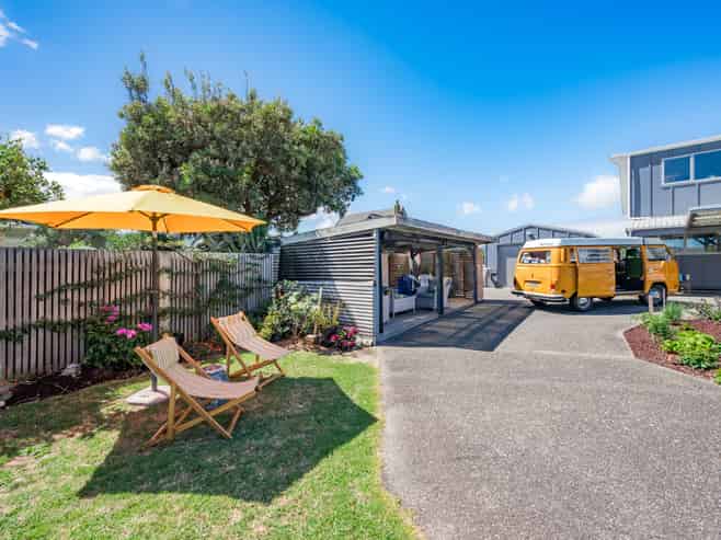 14 Goldie Place, Waikanae Beach