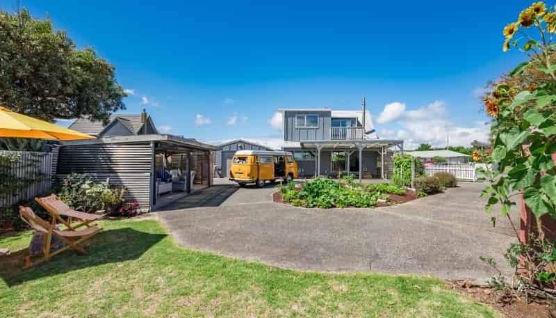 14 Goldie Place, Waikanae Beach