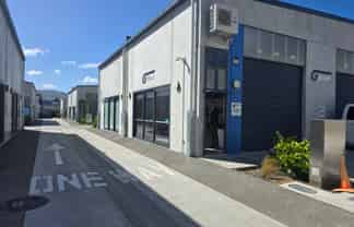 Unique Showroom/Office Offering