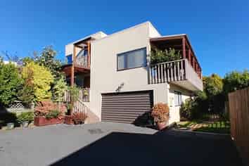 135A Lake Crescent, Hamilton Lake