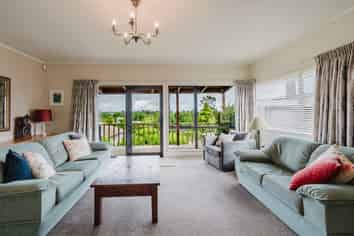 135A Lake Crescent, Hamilton Lake