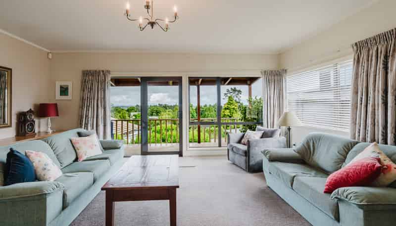 135A Lake Crescent, Hamilton Lake