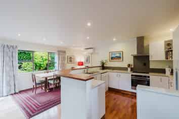 135A Lake Crescent, Hamilton Lake