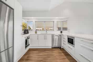 6A Burwood Road, Burwood