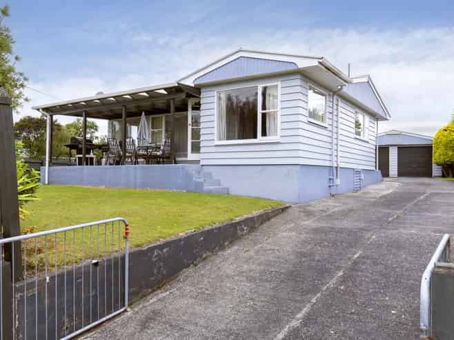 2 Tamatea Road, Taupo