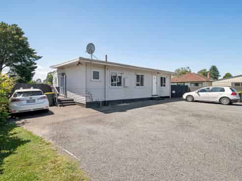 43 Corlett Street, Utuhina