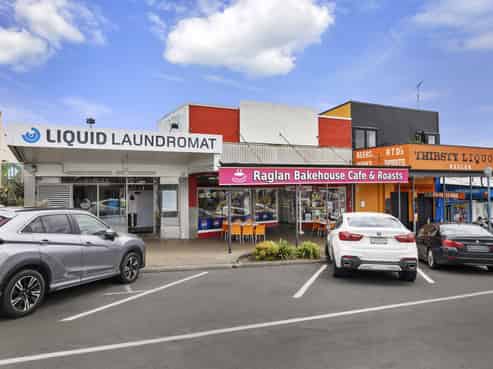 Raglan investment with diversified income