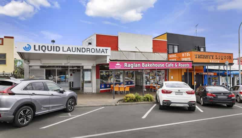 37-39 Bow Street, Raglan