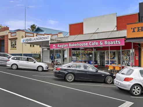 Raglan investment with diversified income