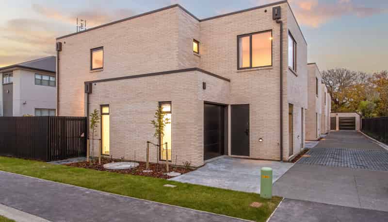 4/44 Winchester Street, Merivale