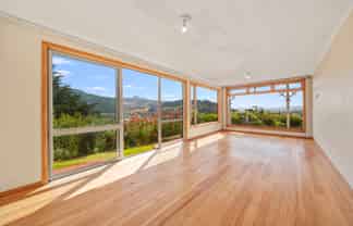 16 Brick Hill Road, Sawyers Bay