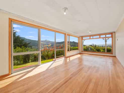 16 Brick Hill Road, Sawyers Bay