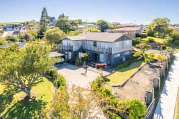 80 McKay Drive, Temple View