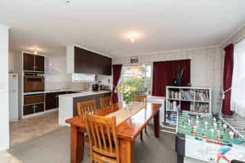 80 McKay Drive, Temple View