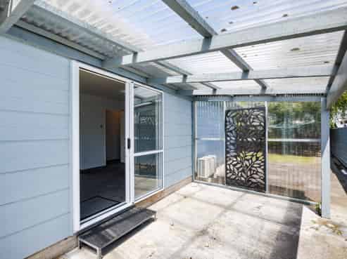 4 Coromandel Court, Roslyn